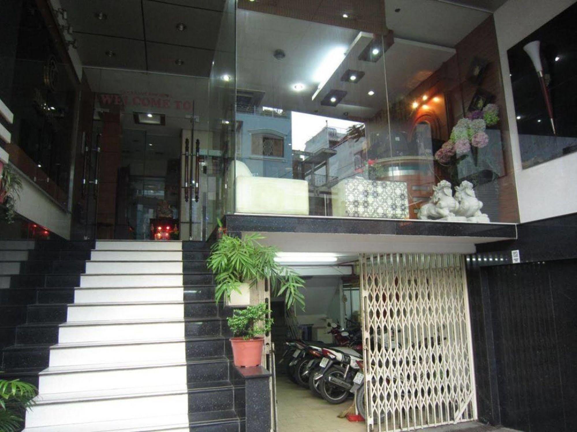 Ava Saigon 2 Hotel Хошимин Экстерьер фото